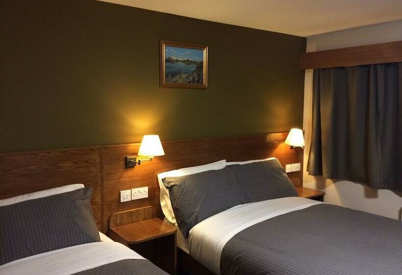 デラックストリプルルーム, Crosshill House