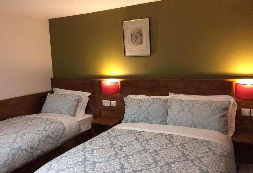 デラックストリプルルーム, Crosshill House