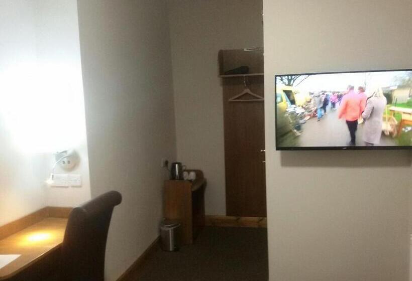 ベーシックルーム, Crosshill House