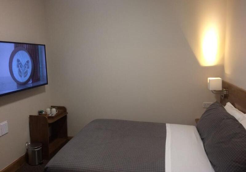 スタンダードルーム, Crosshill House