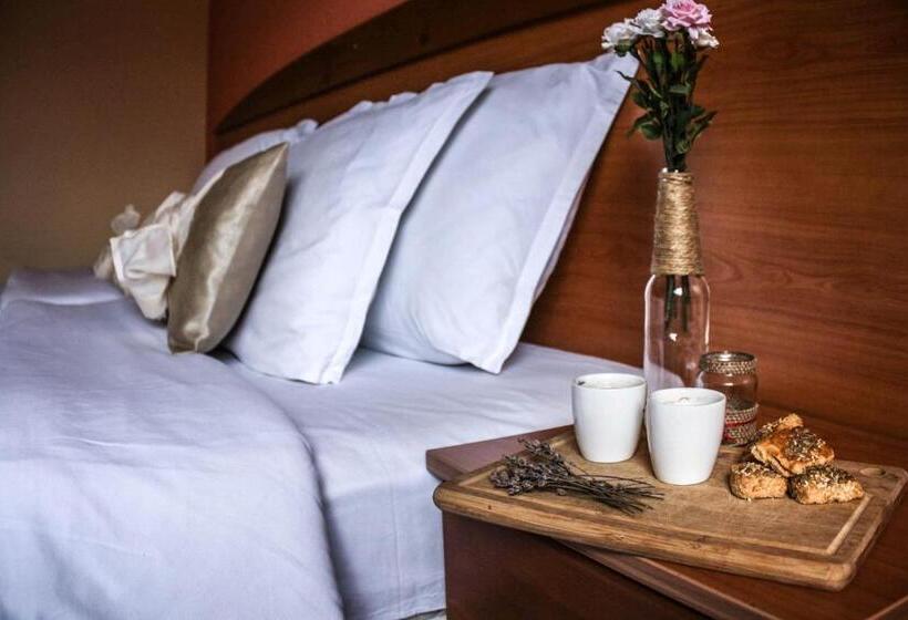 غرفة كمفورت مع بلكونة, Pirina Club