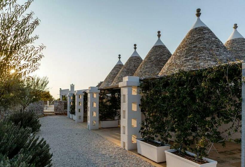 جناح جونيور, Nina Trulli Resort
