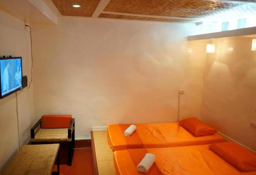 اتاق خانوادگی, Orange Mangrove Pension House