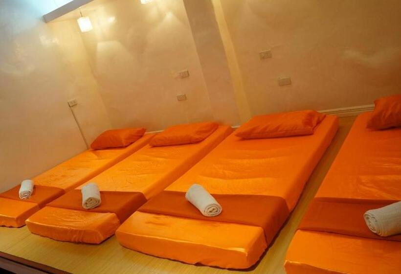 اتاق خانوادگی, Orange Mangrove Pension House