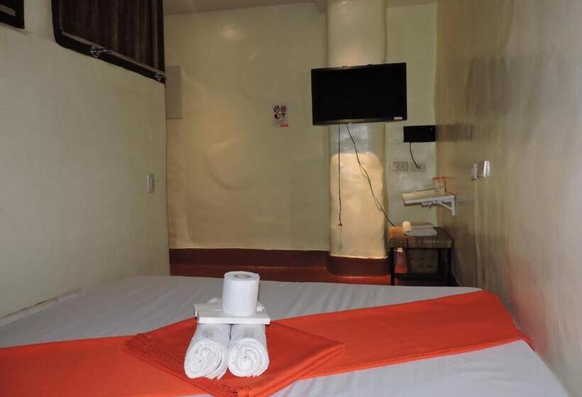 اتاق استاندارد سه نفره, Orange Mangrove Pension House