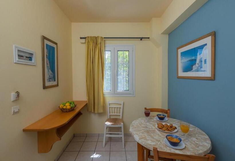 스탠다드 스튜디오, Garbis Villas & Apartments