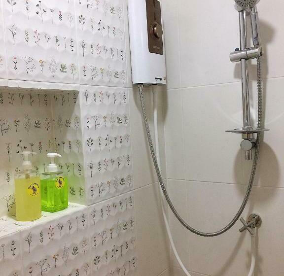 家庭间, Chor Chang House