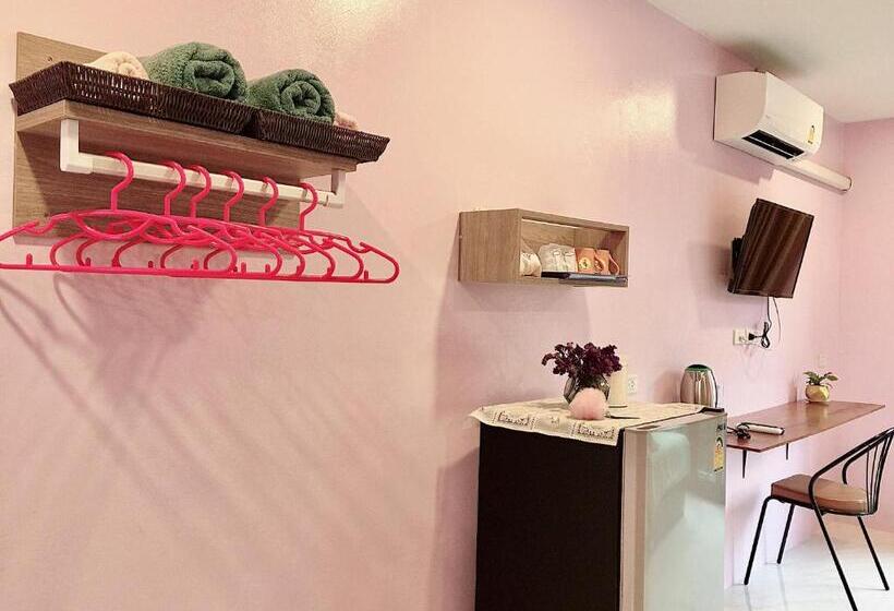 标准间带山景, Chor Chang House