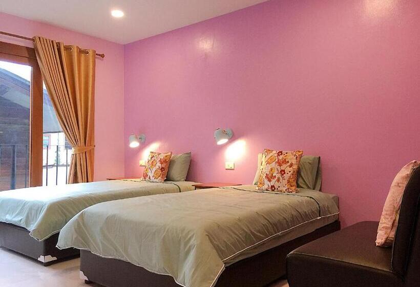 标准间带山景, Chor Chang House