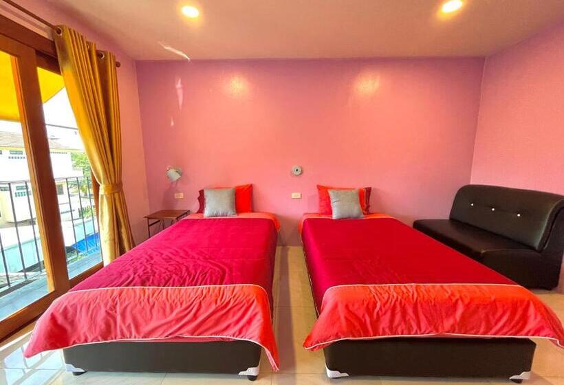 Номер Стандарт Вид на Горы, Chor Chang House