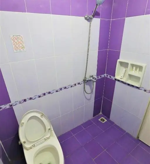 اتاق اکونومی, Gading Guest House