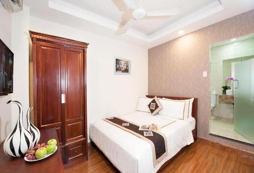 اتاق لوکس, Lan Anh
