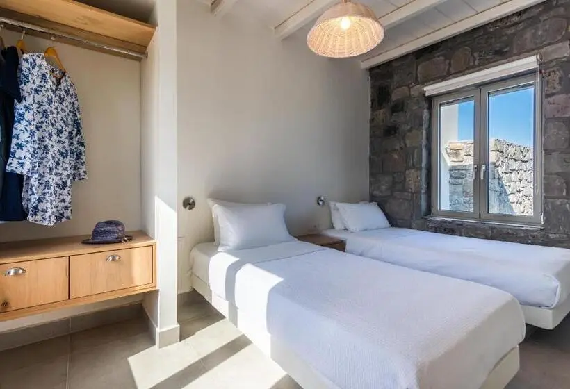 Perhesviitti, Milos Sea Resort