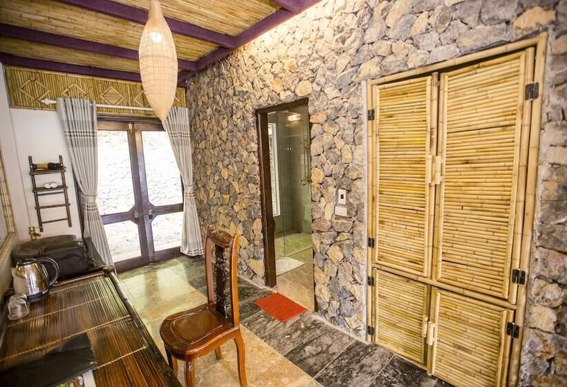 Standard bungalow mountain view, Tam Coc Rice Fields Resort