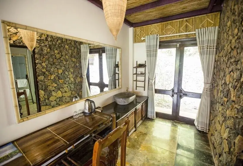 Standard bungalow mountain view, Tam Coc Rice Fields Resort