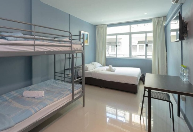 Quarto Quádruplo Estandar, The Little Pig Sukhumvit