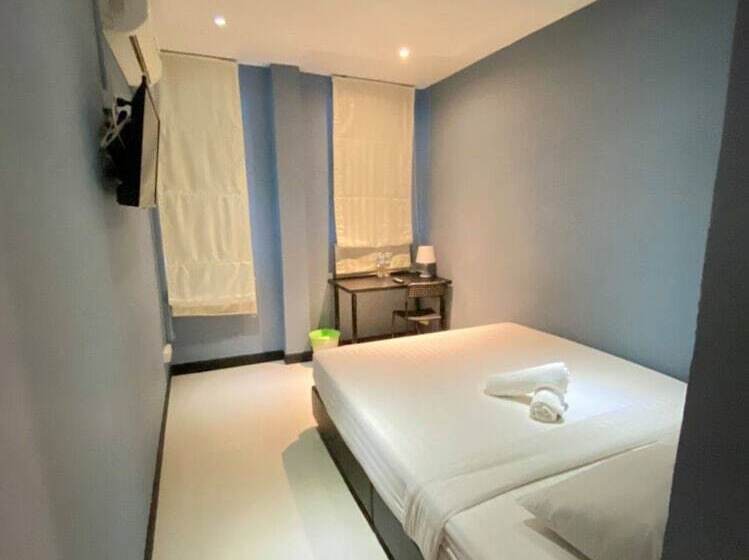 اتاق استاندارد, The Little Pig Sukhumvit