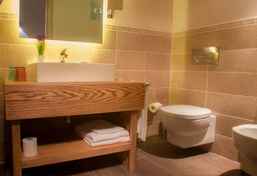 غرفة ديلوكس, La Maison D'art