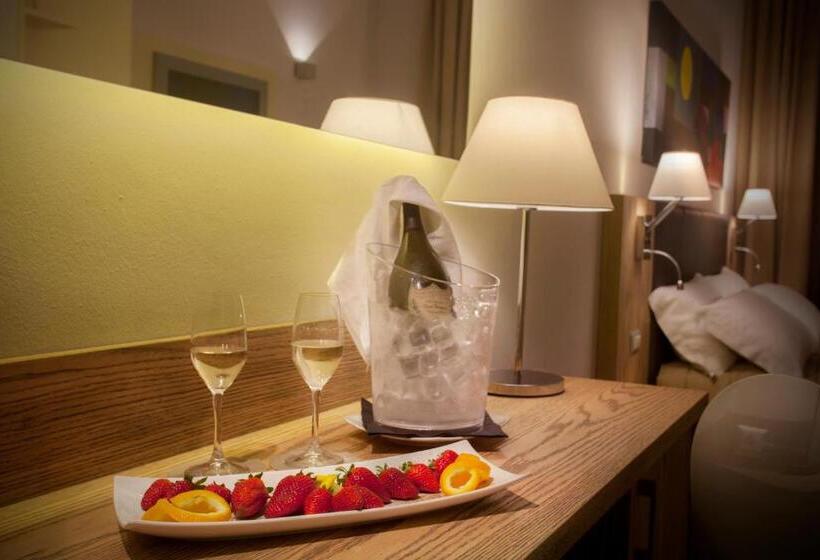 غرفة ديلوكس, La Maison D'art