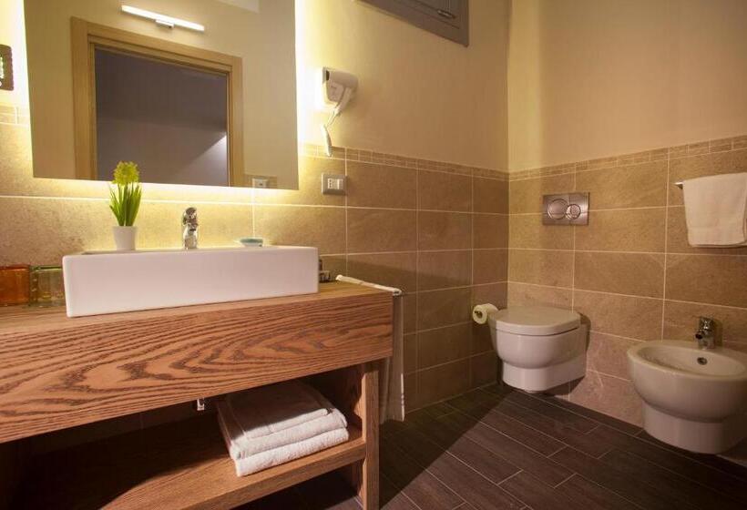 جناح, La Maison D'art