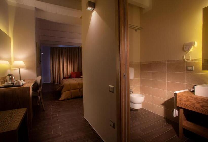 جناح, La Maison D'art