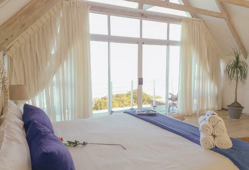 سوییت, Whales Way Ocean Retreat