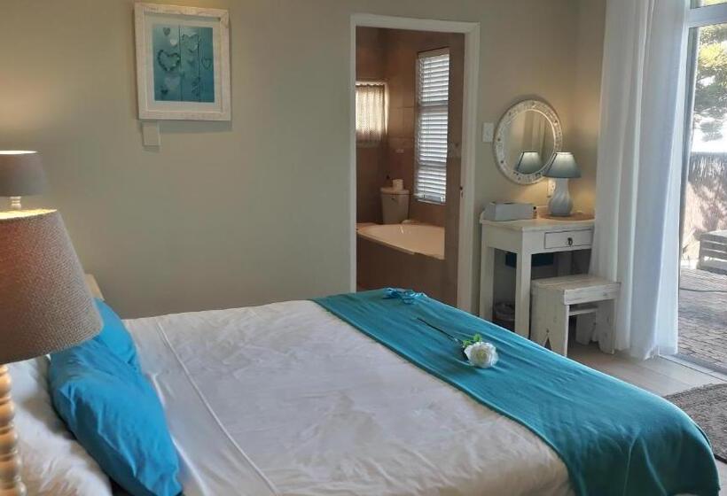 اتاق استاندارد, Whales Way Ocean Retreat