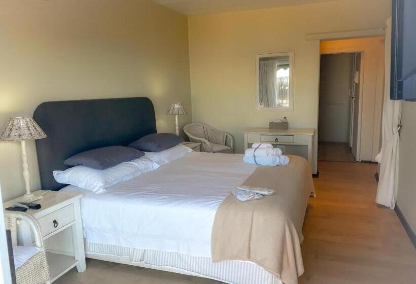 اتاق استاندارد, Whales Way Ocean Retreat