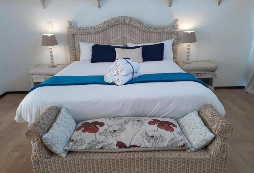 سوییت, Whales Way Ocean Retreat