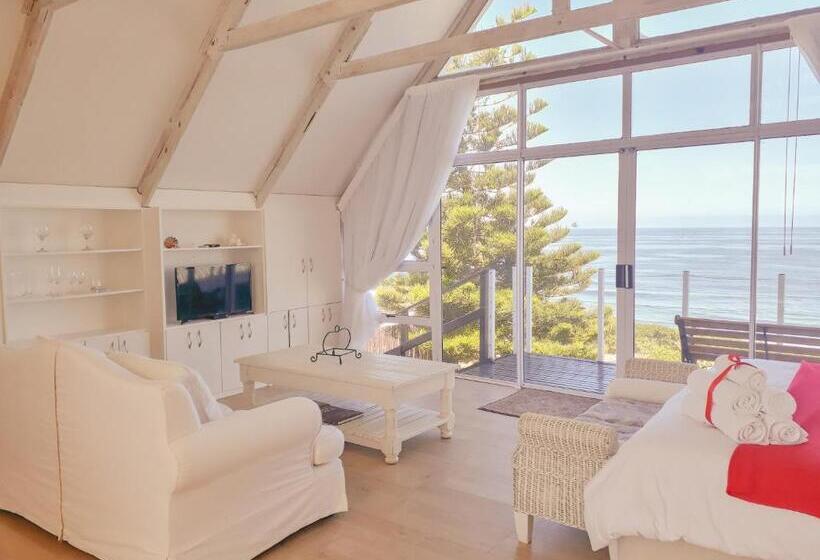 سوییت, Whales Way Ocean Retreat