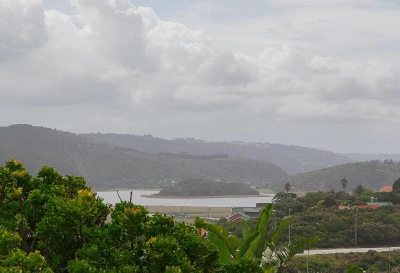 سوییت, Whales Way Ocean Retreat