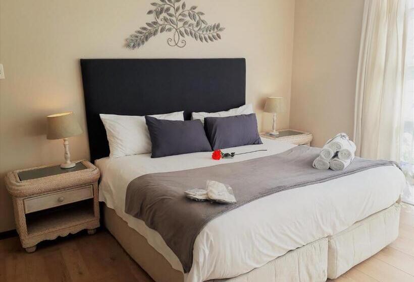 اتاق استاندارد, Whales Way Ocean Retreat