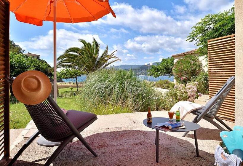 اتاق سوپریور با چشم‌انداز دریا, Hôtel Sampiero