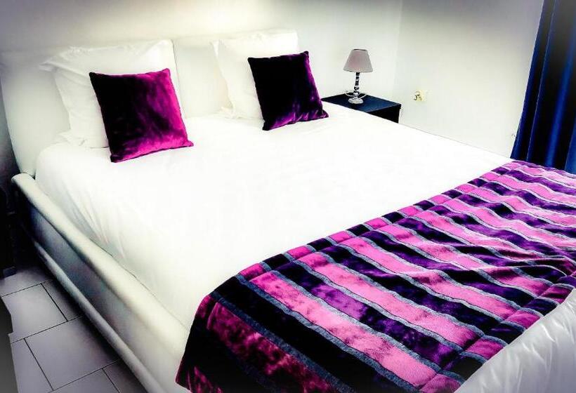 ویلای 1 خوابه, Hôtel Sampiero