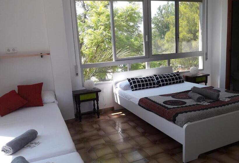 Четырехместный Номер Стандарт, Aqua House