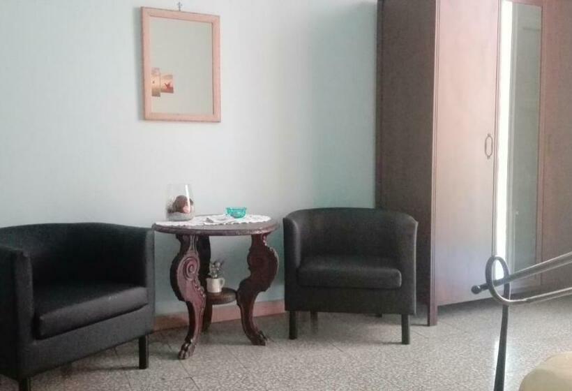 اتاق استاندارد سه نفره, B&b Bella Stella