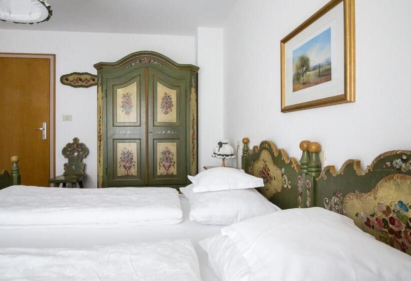 Номер Стандарт с Балконом, Erika