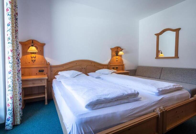 Номер Стандарт с Балконом, Erika