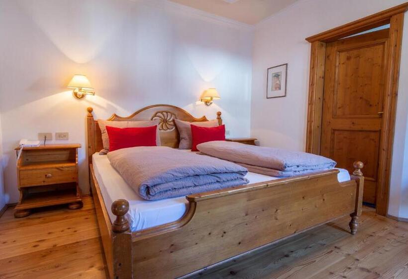 Номер Superior с Балконом, Erika