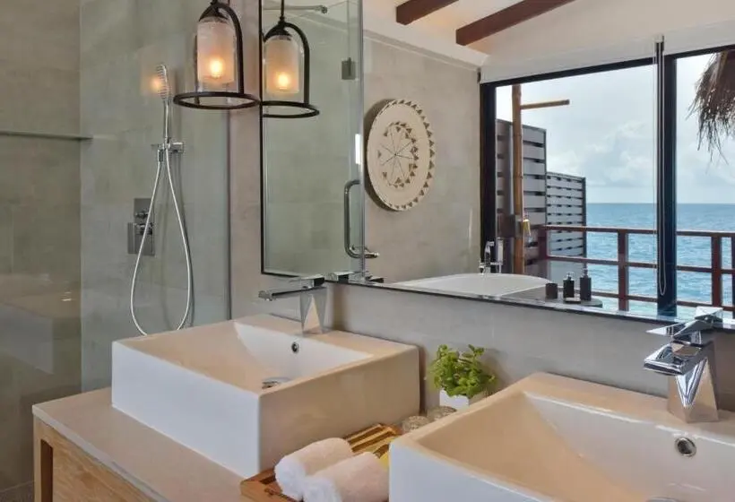 ویلای 1 خوابه, Grand Park Kodhipparu Maldives Child Stay & Eat Free Until 30 Nov 2024