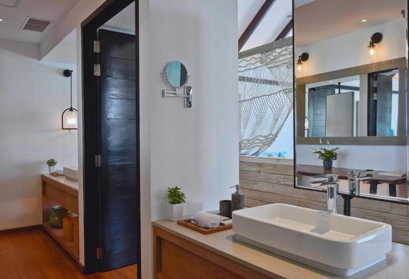 Номер Стандарт, Grand Park Kodhipparu Maldives   Child Stay & Eat Free Until 30 Nov 2024