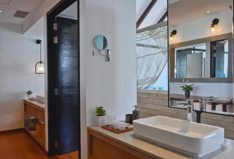 اتاق استاندارد, Grand Park Kodhipparu Maldives Child Stay & Eat Free Until 30 Nov 2024
