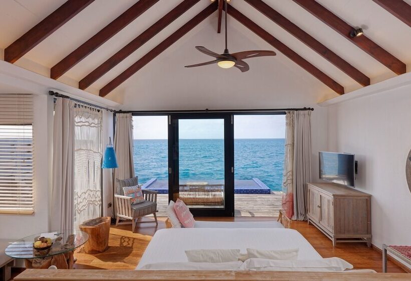Вилла с 1 спальней и бассейном, Grand Park Kodhipparu Maldives   Child Stay & Eat Free Until 30 Nov 2024