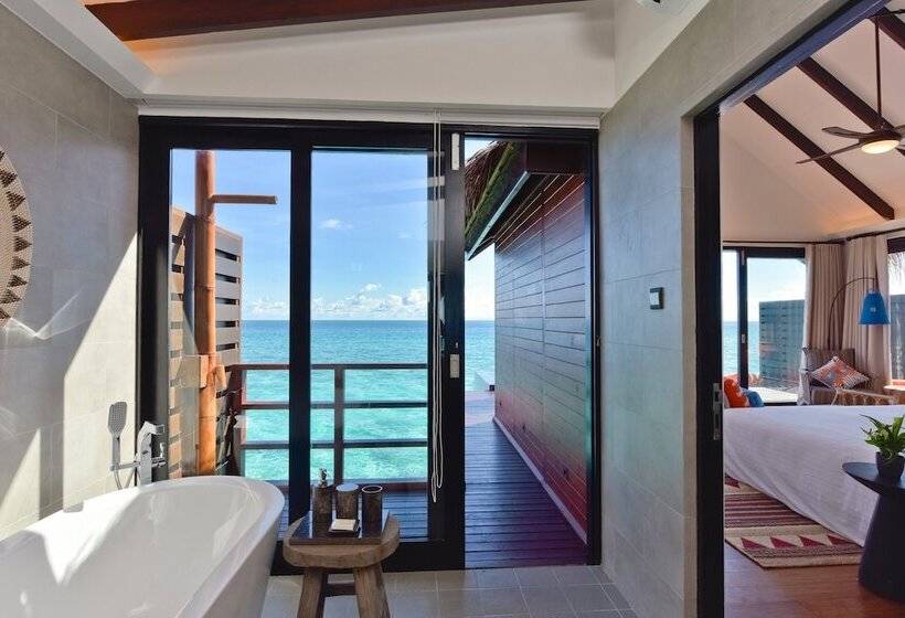 Вилла с 1 спальней и бассейном, Grand Park Kodhipparu Maldives   Child Stay & Eat Free Until 30 Nov 2024