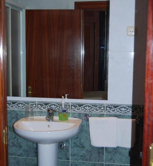 اتاق استاندارد یک تخته با سرویس بهداشتی مشترک, Casual Fuentes