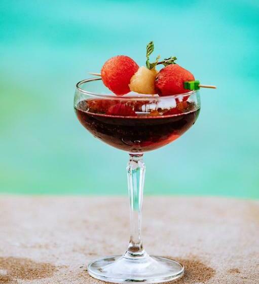 اتاق لوکس با چشم‌انداز دریا, Rocks Beach Boutique