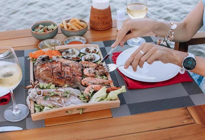 اتاق استاندارد با چشم‌انداز باغ, Rocks Beach Boutique