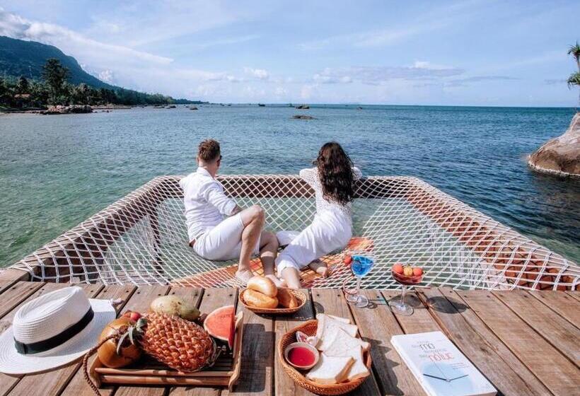 کلبه ییلاقی, Rocks Beach Boutique