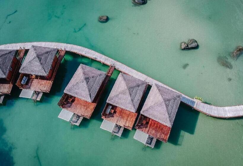 کلبه ییلاقی, Rocks Beach Boutique