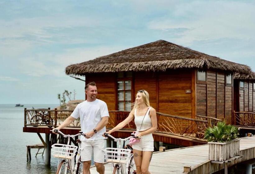 کلبه ییلاقی, Rocks Beach Boutique